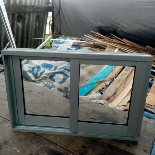 ventana aluminio baño