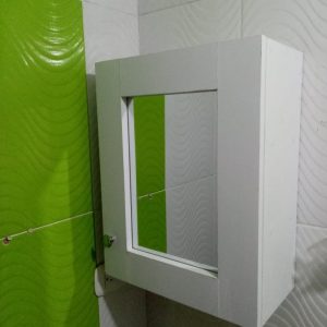 mueble en melamina blanco con espejo